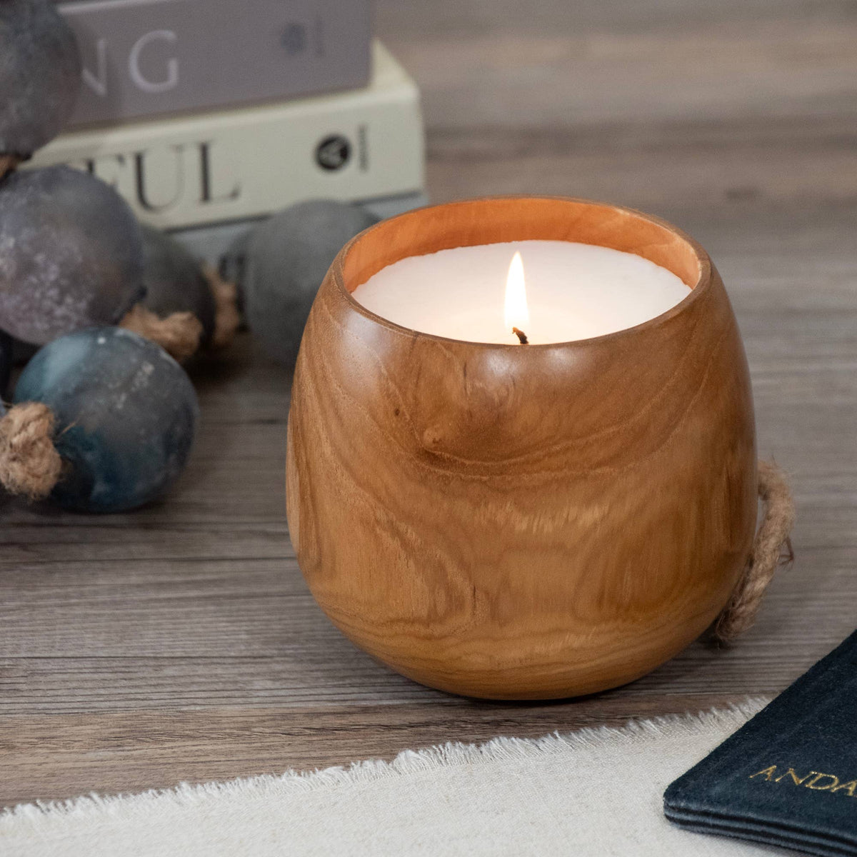 Palo Santo &amp; Cedar Candle