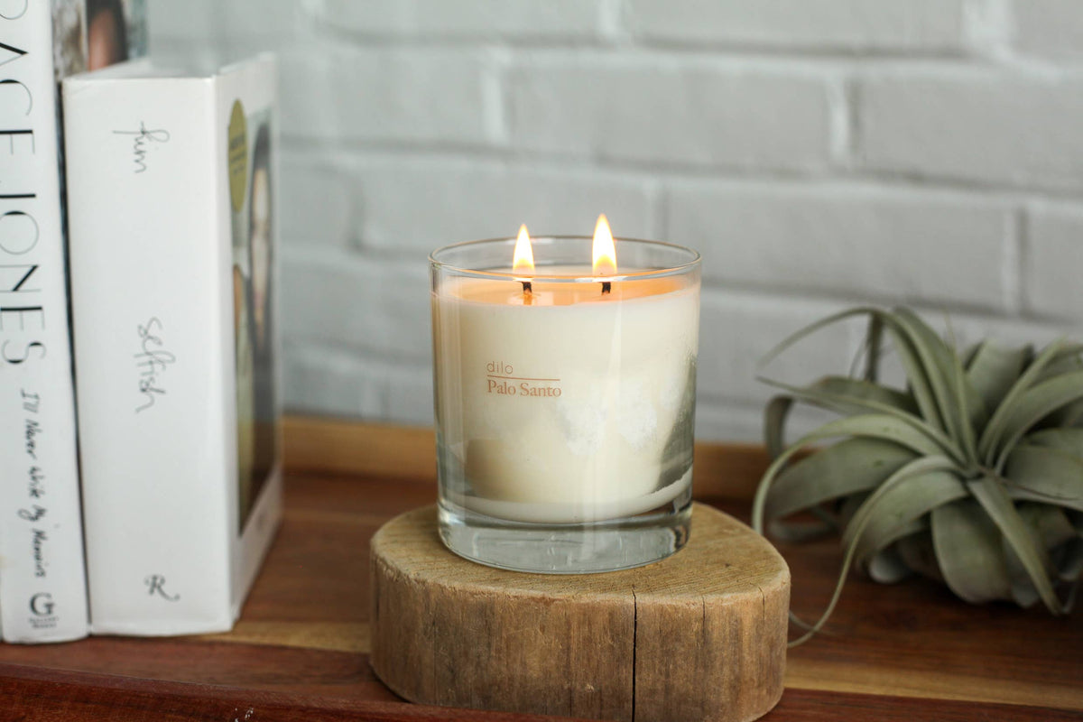 PALO SANTO CANDLE